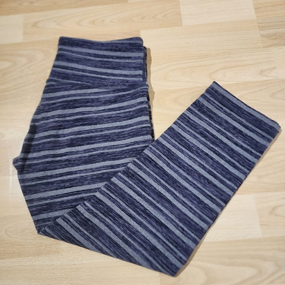 LULULEMON bold stripe wunder under crops